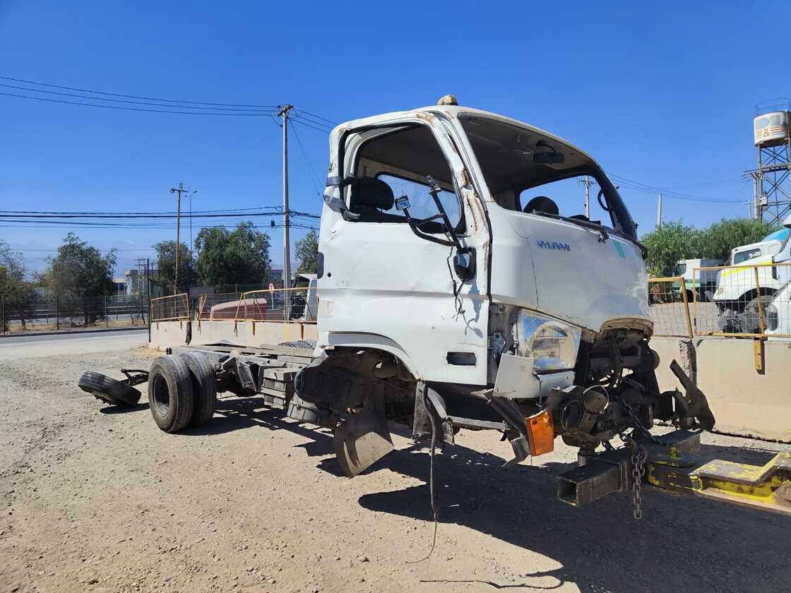Desarmaduría San Pablo - CARDáN HYUNDAI HD78 USADO, En desarme.