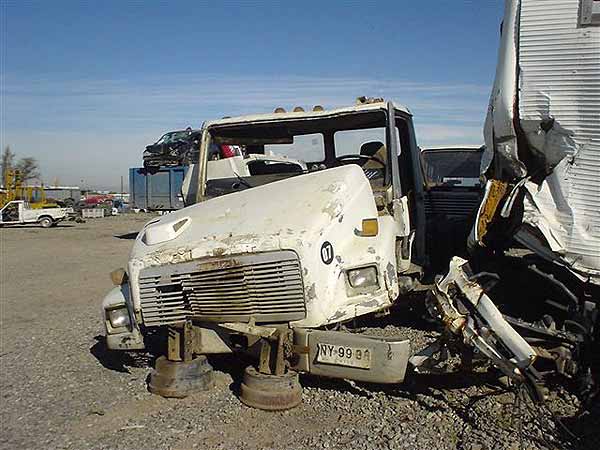 CREMALLERA DE DIRECCIóN Freightliner FL80 1996  USADO EN DESARME