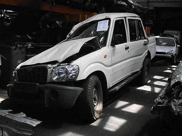 Tapabarro Mahindra PICK UP  USADO