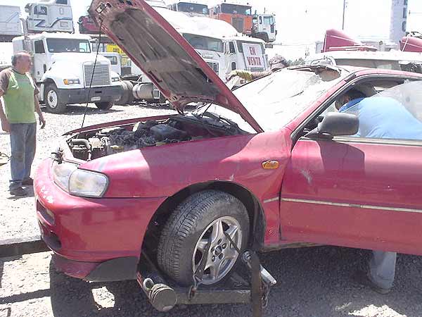 Para Choque Subaru IMPREZA  USADO