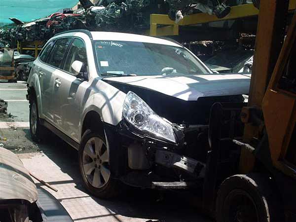 PARA CHOQUE Subaru FORESTER 2011  USADO EN DESARME