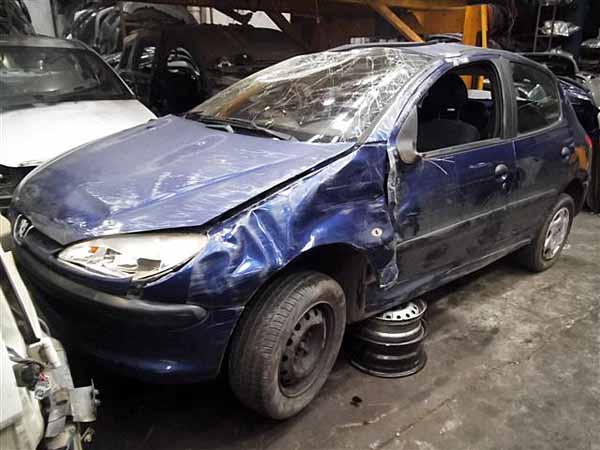 Tapa maleta Peugeot 206  USADO