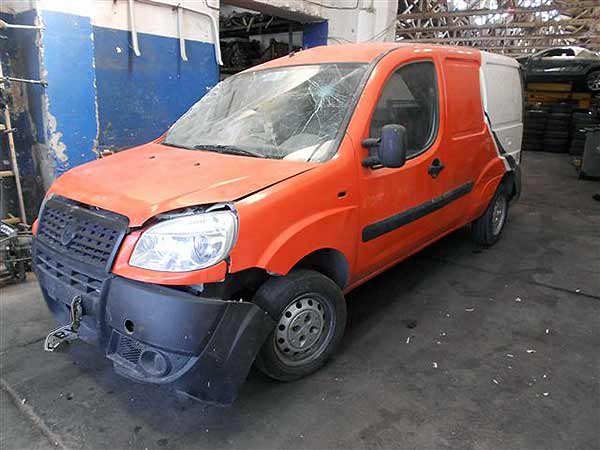 CREMALLERA DE DIRECCIóN Fiat DOBLO 2010  USADO EN DESARME