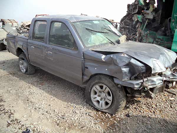 TAPABARRO Mazda B2500 2005  USADO EN DESARME