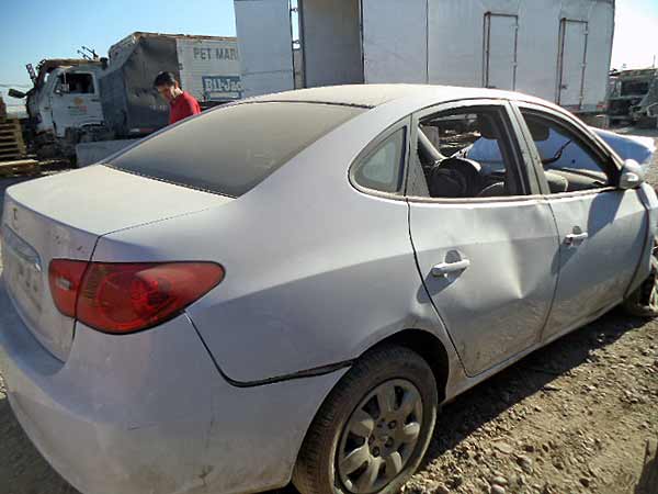 Puerta Hyundai ELANTRA  USADO