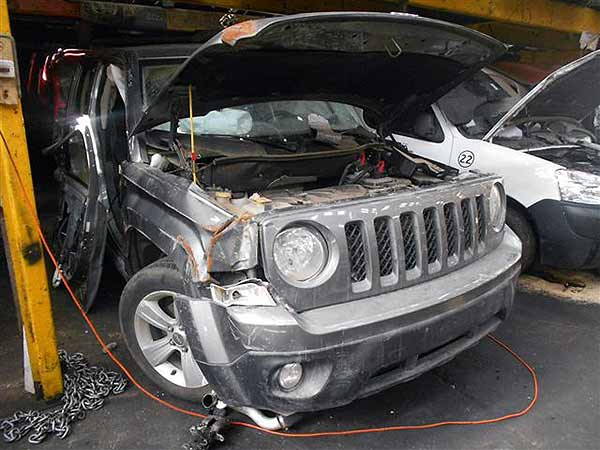 ELECTRO Jeep PATRIOT 2012  USADO EN DESARME