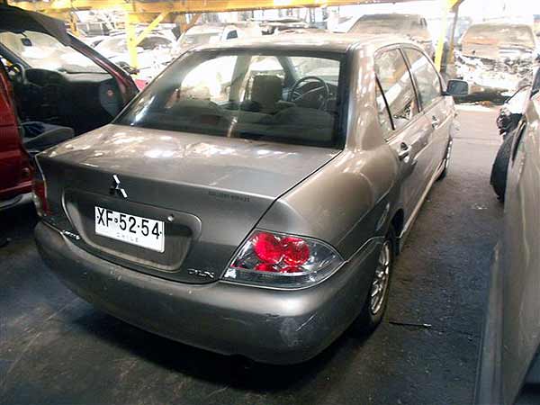 TAPA MALETA Mitsubishi LANCER 2004  USADO EN DESARME