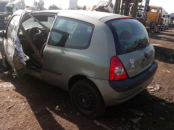 CAJA DE CAMBIO Renault CLIO 2006  USADO EN DESARME