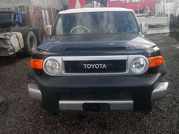 Toyota FJ CRUISER 2012 - 1 REPUESTO USADO/USADA EN DESARME