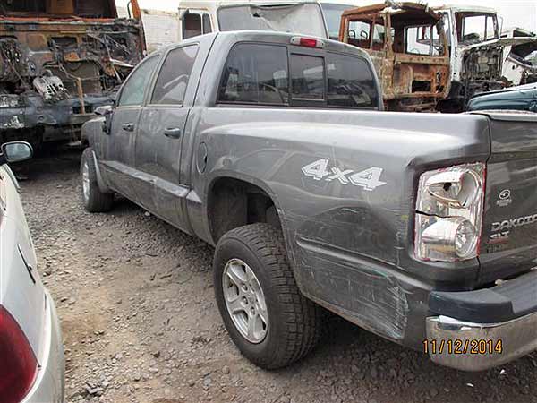 TAPA MALETA Dodge DAKOTA  2006  USADO EN DESARME