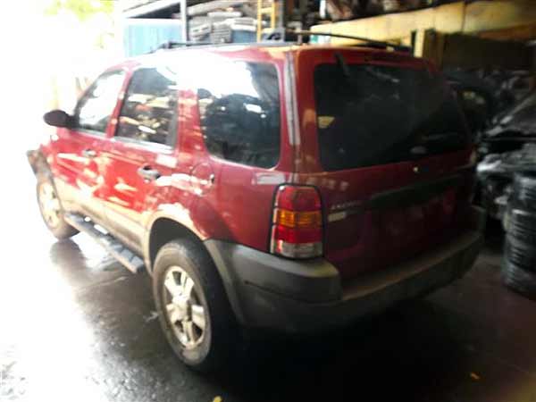 CAPOT Ford ESCAPE 2001  USADO EN DESARME