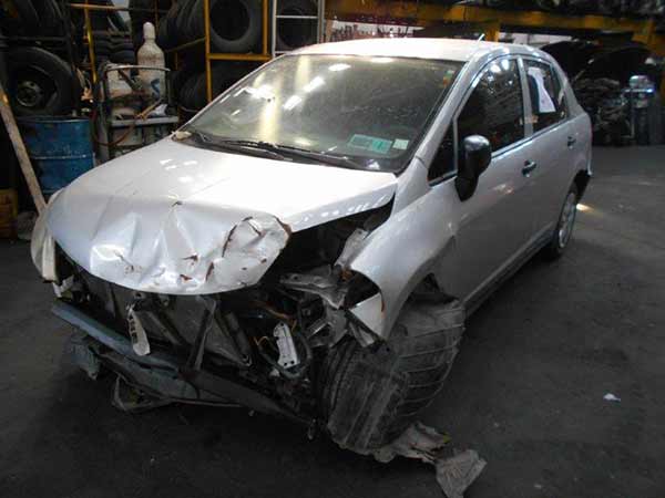 Inyector Nissan TIIDA  USADO