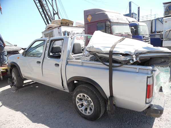 Caja de dirección Nissan TERRANO  USADO