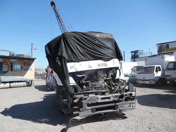 CAPOT Mercedes-Benz AXOR 2014  USADO EN DESARME