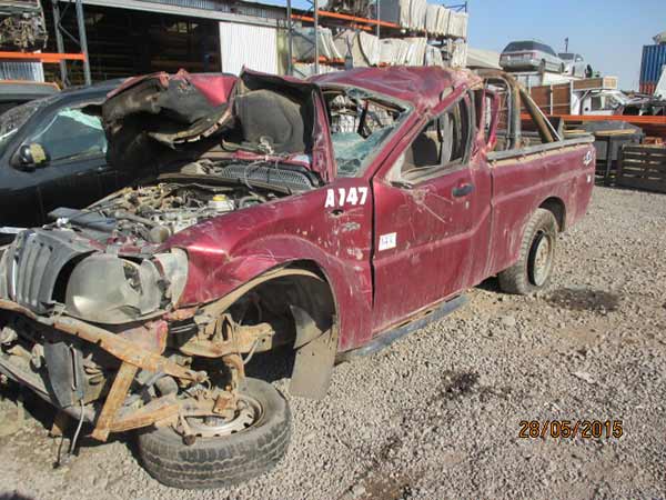 Vidrio Mahindra PICK UP  USADO