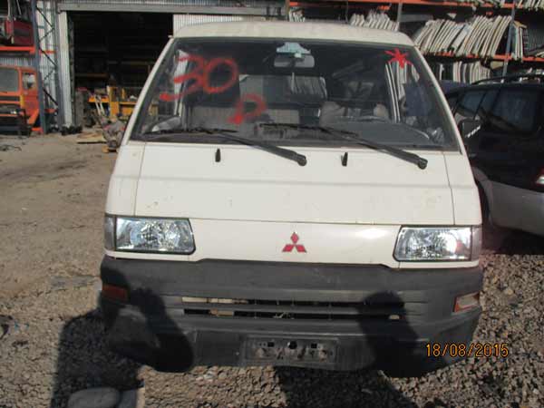 CREMALLERA DE DIRECCIóN Mitsubishi L300 2006  USADO EN DESARME