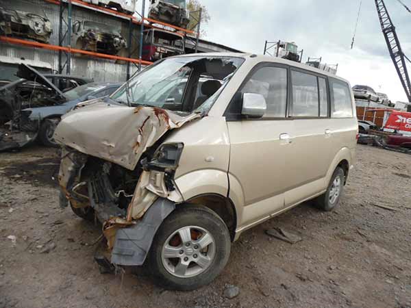 TAPA MALETA Suzuki APV 2007  USADO EN DESARME