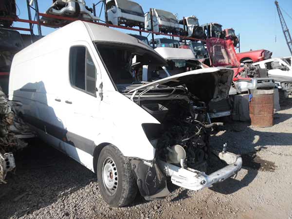 Foco Mercedes-Benz Sprinter  USADO