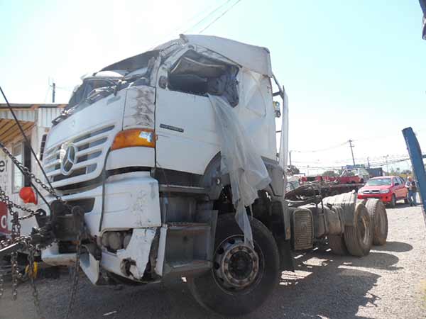 PICK UP Mercedes-Benz 1938 2002  USADO EN DESARME