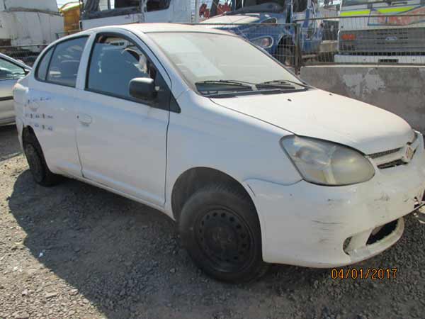  Toyota YARIS  USADO