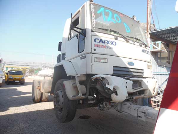 Radiador Ford CARGO  USADO