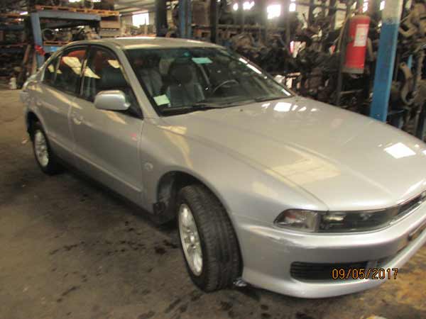  Mitsubishi GALANT  USADO