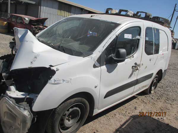 CAPOT Citroen BERLINGO 2016  USADO EN DESARME