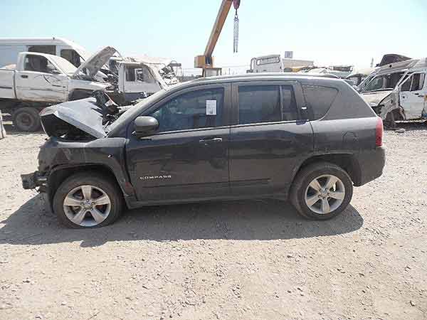 PUERTA Jeep COMPASS 2015  USADO EN DESARME