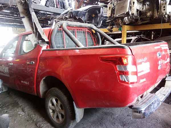 Cremallera de dirección Mitsubishi L200  USADO