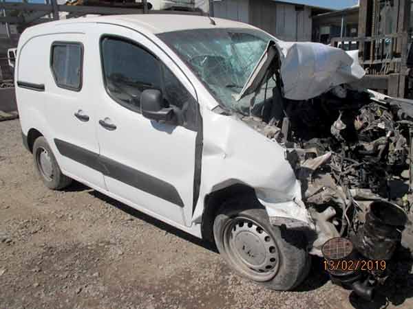 CAPOT Citroen BERLINGO 2013  USADO EN DESARME