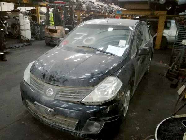 FOCO Nissan TIIDA 2014  USADO EN DESARME