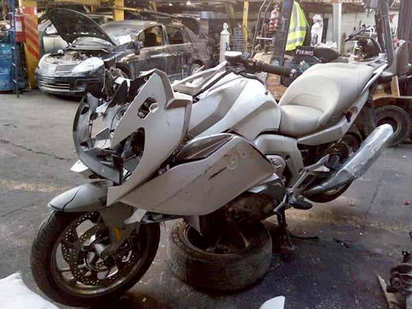 PARA CHOQUE BMW K1600 2016,  EN DESARME